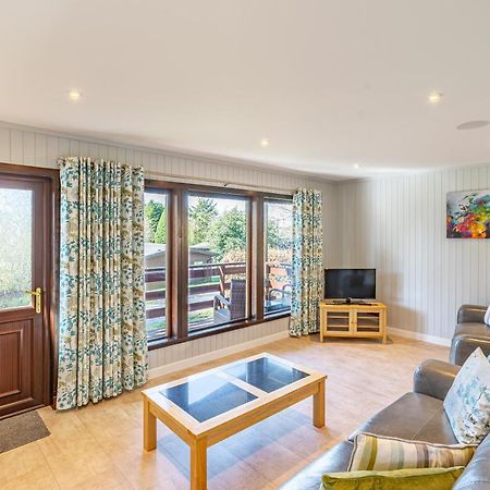 Bluebell Lodge 7 With Hot Tub Ньютон Стюарт Экстерьер фото