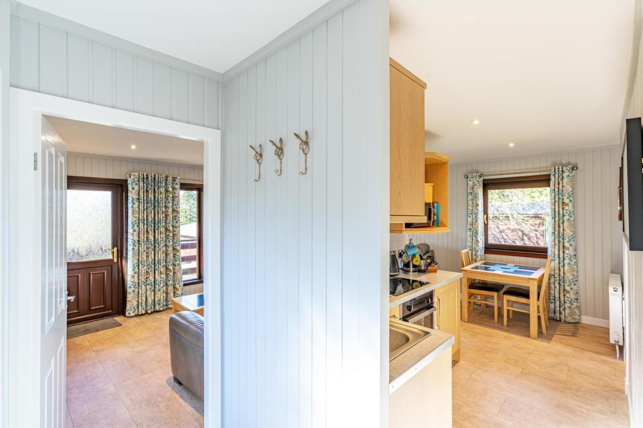 Bluebell Lodge 7 With Hot Tub Ньютон Стюарт Экстерьер фото